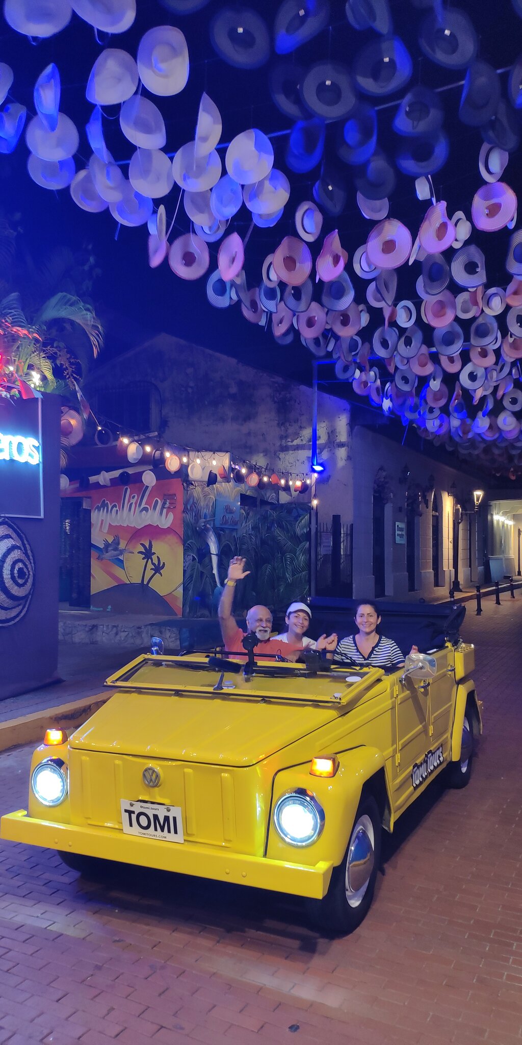 VW Safari tour in Panama City with Tomi Tours